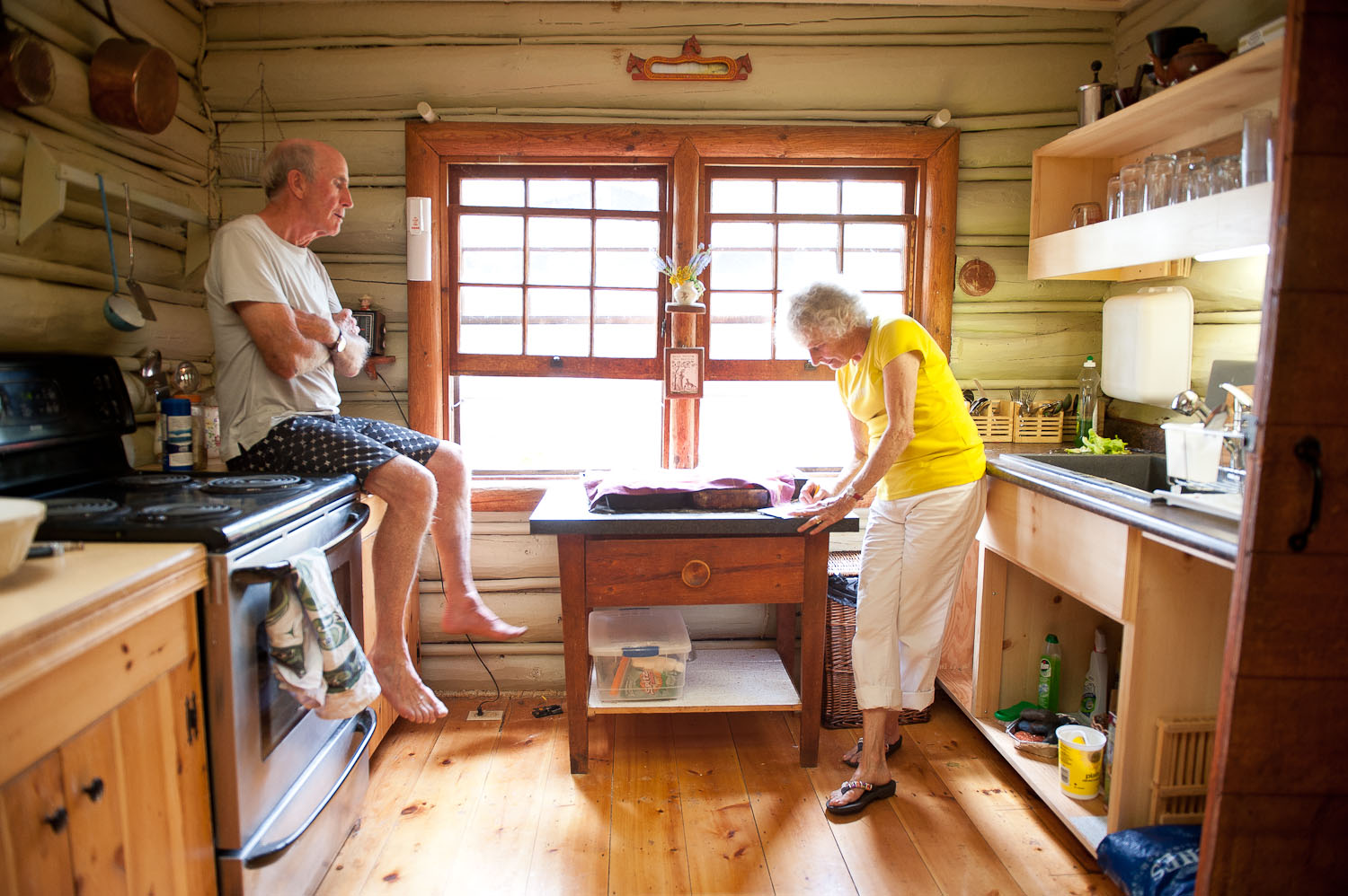 Senior cabin couple by Winnipeg editorial photographer