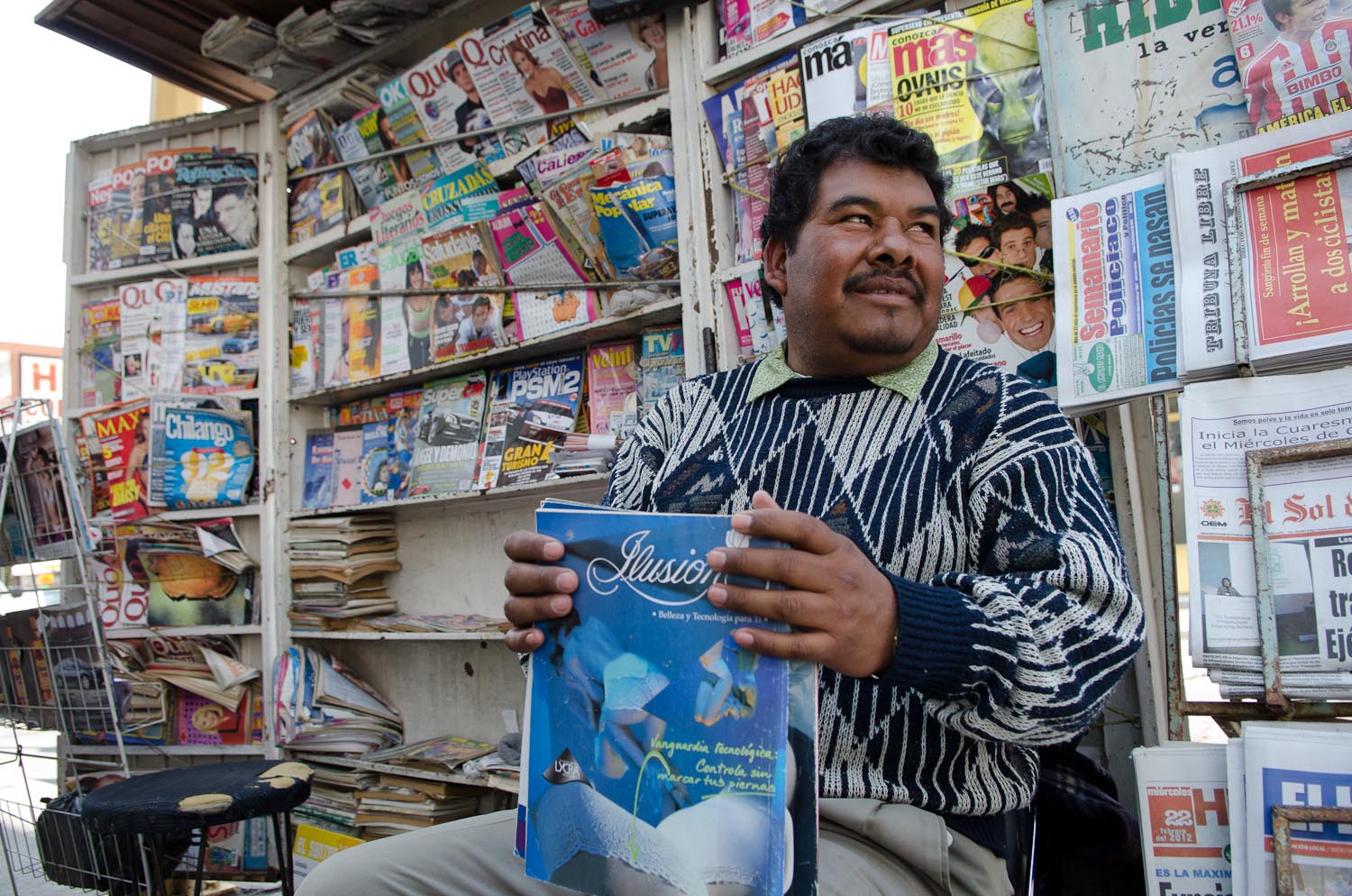 Mexican newsstand by Winnipeg travel photographer